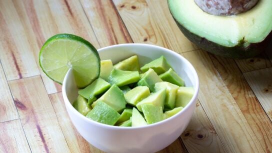 &iquest;Es bueno (y sano) comer todos los d&iacute;as aguacate?