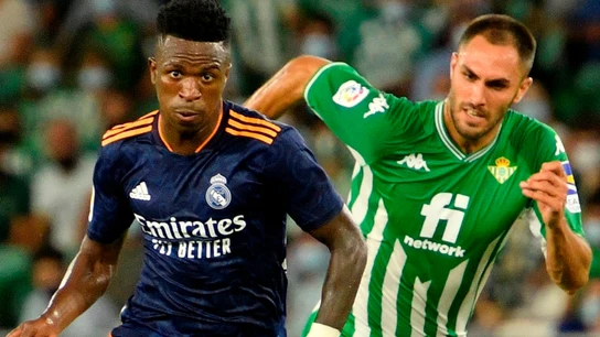 Vinicius, ante Víctor Ruiz Vinicius, ante Víctor Ruiz