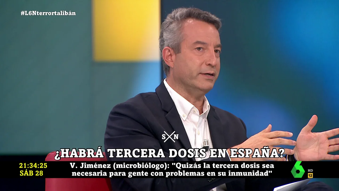 El doctor César Carballo lanza una aviso sobre la tercera dosis de la vacuna: "¿Es una decisión política o es una decisión científica?" El doctor César Carballo lanza una aviso sobre la tercera dosis de la vacuna: "¿Es una decisión política o es una decisión científica?"