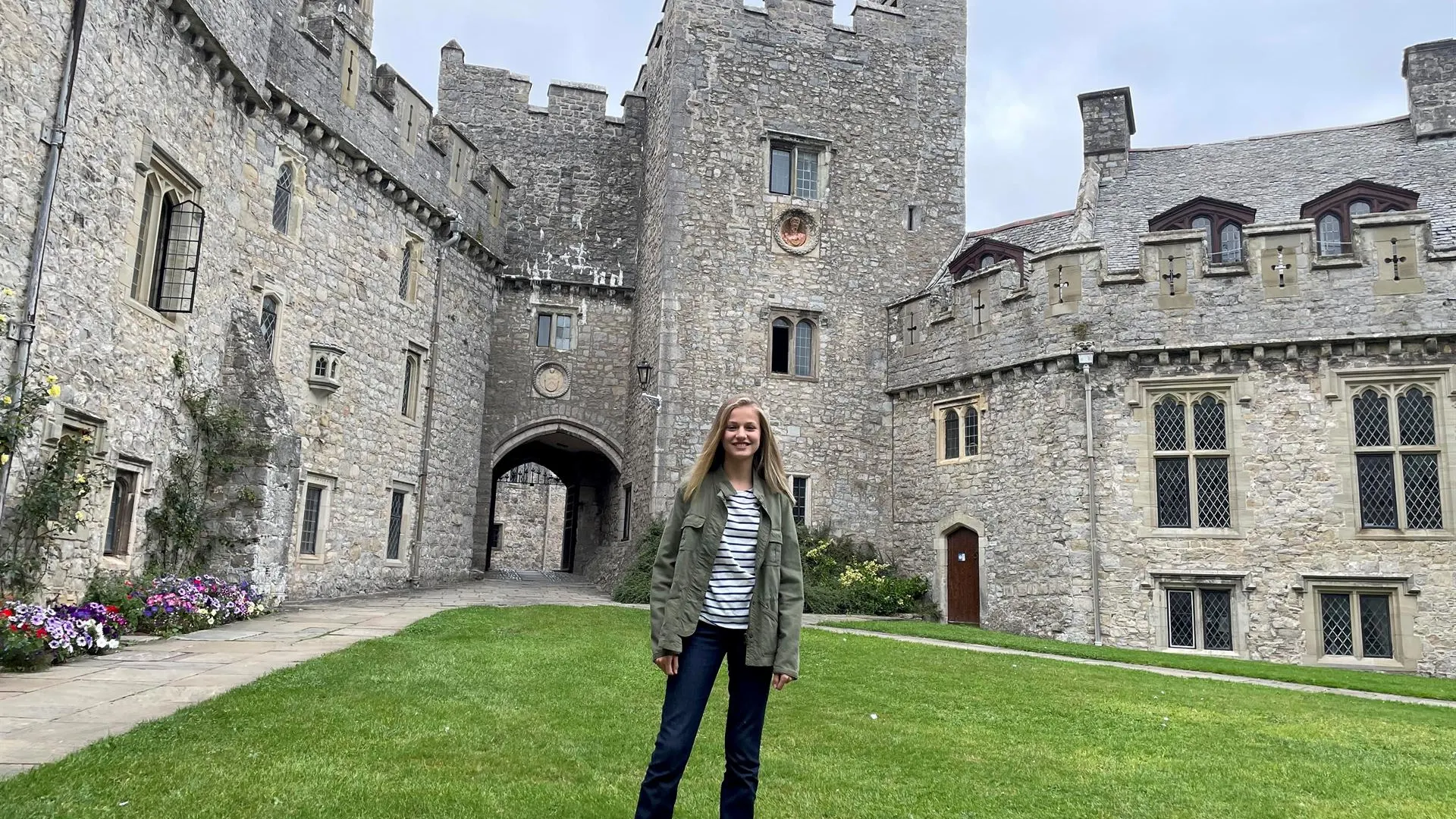 La princesa Leonor de Borbón a su llegada al UWC Atlantic College de Gales