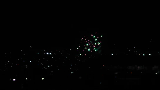 Imagen de los disparos talibanes en el cielo de Kabul tras la marcha estadounidense Imagen de los disparos talibanes en el cielo de Kabul tras la marcha estadounidense