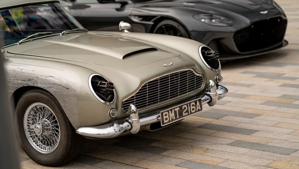 Aston Martin 