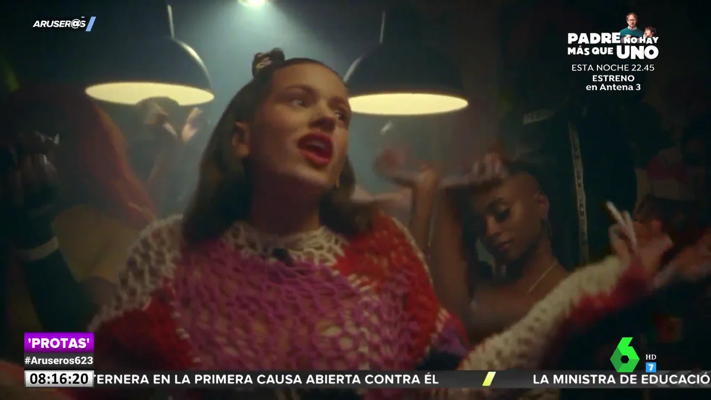 Rosalía y la trapera Tokischa arrasan con el estreno de la última canción del verano, 'Linda' Rosalía y la trapera Tokischa arrasan con el estreno de la última canción del verano, 'Linda'