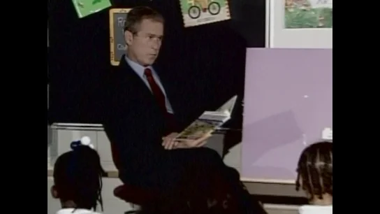 Bush y su caza a Bin Laden tras el 11S con otros líderes como Aznar comprándole el mensaje Bush y su caza a Bin Laden tras el 11S con otros líderes como Aznar comprándole el mensaje