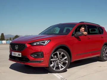 ¿Cómo enganchar un remolque al vehículo? ¿Cómo enganchar un remolque al vehículo?