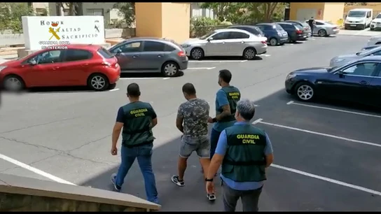 Detienen por terrorismo en Tenerife a un hombre que infligía un trato degradante a sus parejas Detienen por terrorismo en Tenerife a un hombre que infligía un trato degradante a sus parejas
