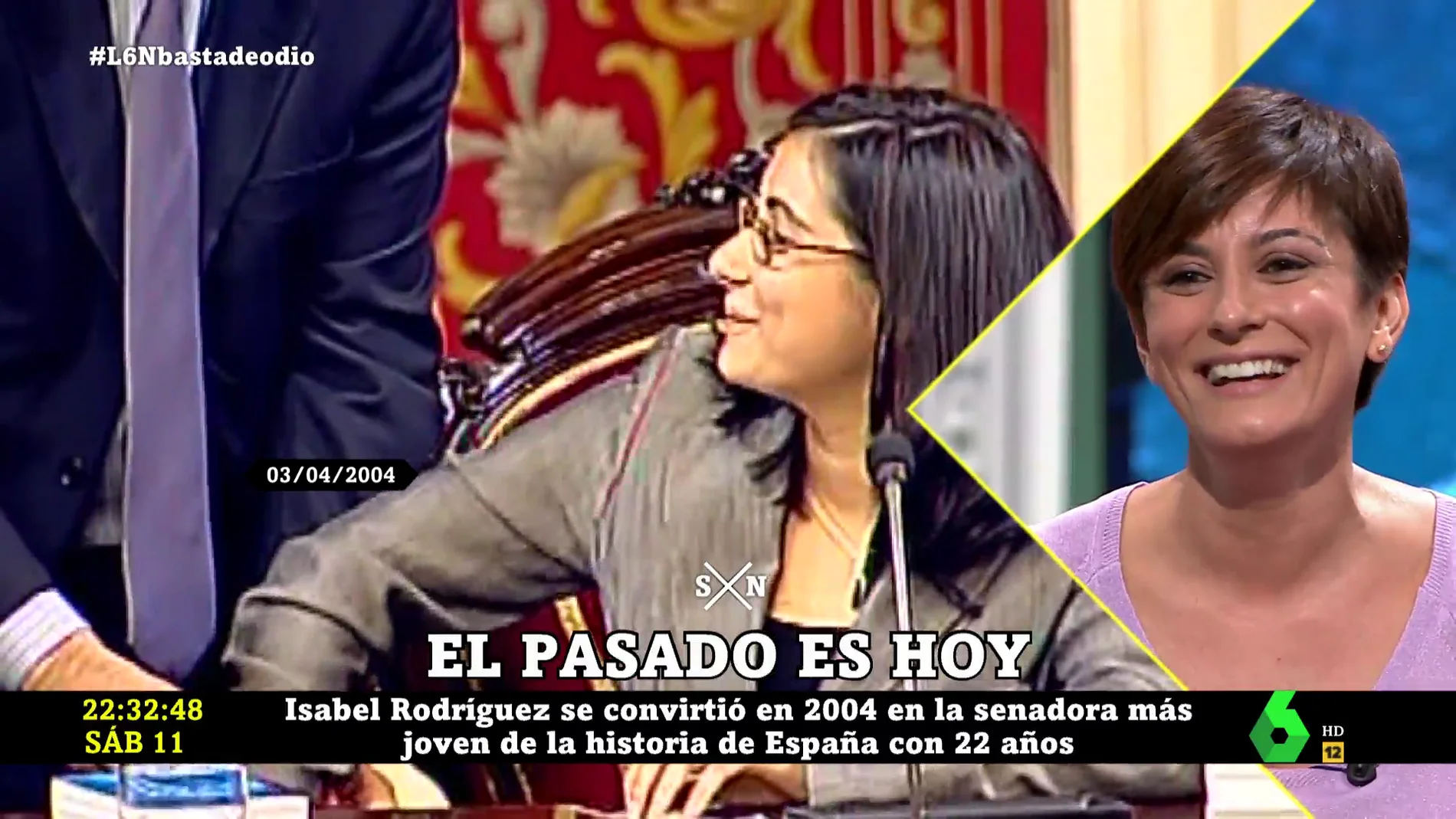 La ministra portavoz Isabel Rodríguez no puede contener la risa al ver sus imágenes como senadora con 22 años