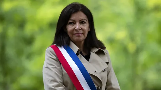 La alcaldesa de París, la socialista Anne Hidalgo, en una fotografía de archivo. La alcaldesa de París, la socialista Anne Hidalgo, en una fotografía de archivo.