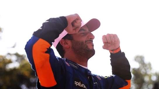 Daniel Ricciardo celebra una victoria Daniel Ricciardo celebra una victoria