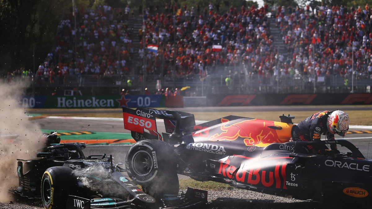 Verstappen y Hamilton, accidente en Italia