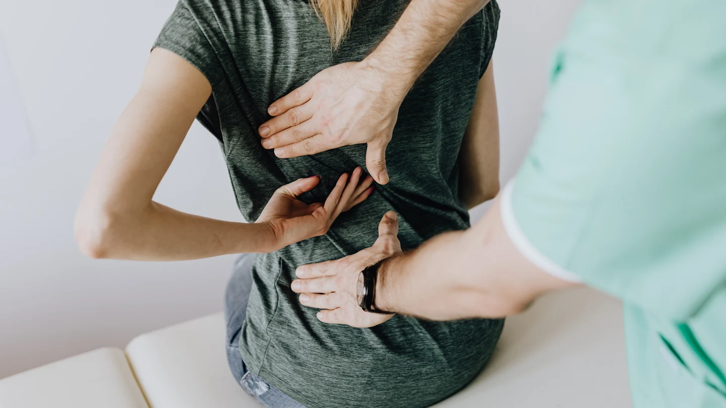 Dolor lumbar: cómo prevenir y fortalecer las lumbares Dolor lumbar: cómo prevenir y fortalecer las lumbares