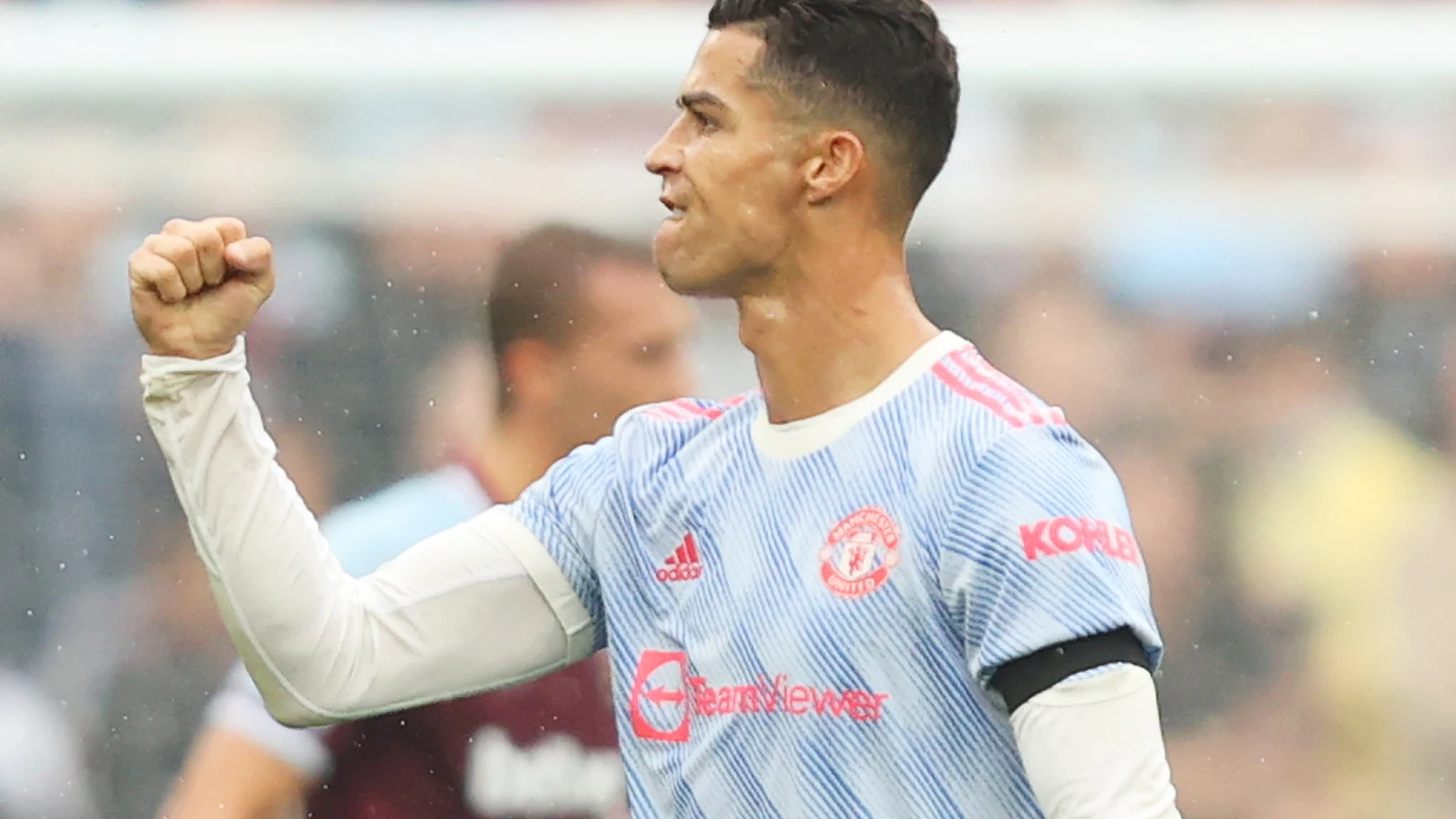 Cristiano celebra un gol con el Man U