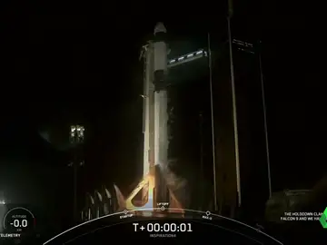  Así fue el histórico viaje de la SpaceX, el primer vuelo al especio con turistas: llegaron más lejos que la Estación Espacial Internacional