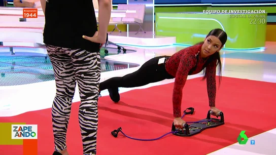 Cristina Pedroche somete a un entrenamiento en directo a Valeria Ros: "¡Por favor, hazlo bien!" Cristina Pedroche somete a un entrenamiento en directo a Valeria Ros: "¡Por favor, hazlo bien!"