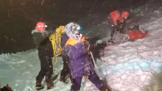 Mueren cinco alpinistas en el Elbruz tras quedarse atrapados a -20 grados en una tormenta de nieve Mueren cinco alpinistas en el Elbruz tras quedarse atrapados a -20 grados en una tormenta de nieve
