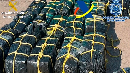 Imagen de la droga intervenida frente a las costas de Canarias Imagen de la droga intervenida frente a las costas de Canarias