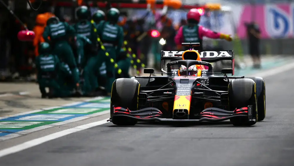 Gran remontada de Max Verstappen