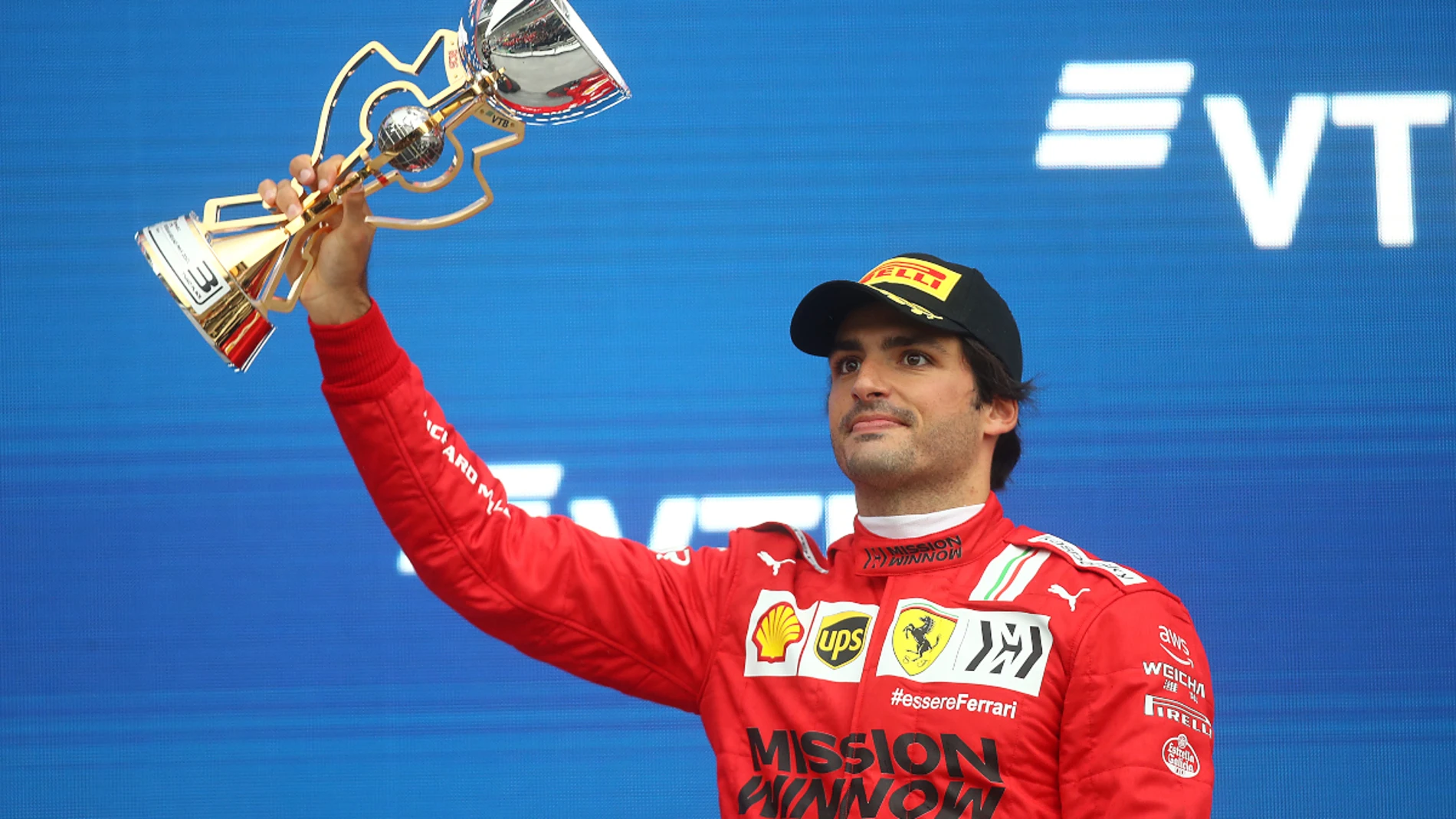 Carlos Sainz, en un podio