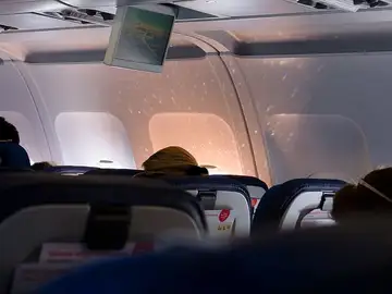 Dormir durante el vuelo Dormir durante el vuelo