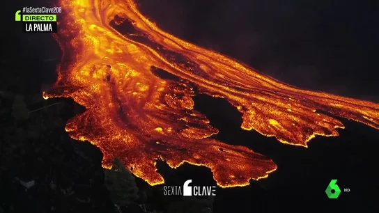 La lava avanza por la ladera La lava avanza por la ladera
