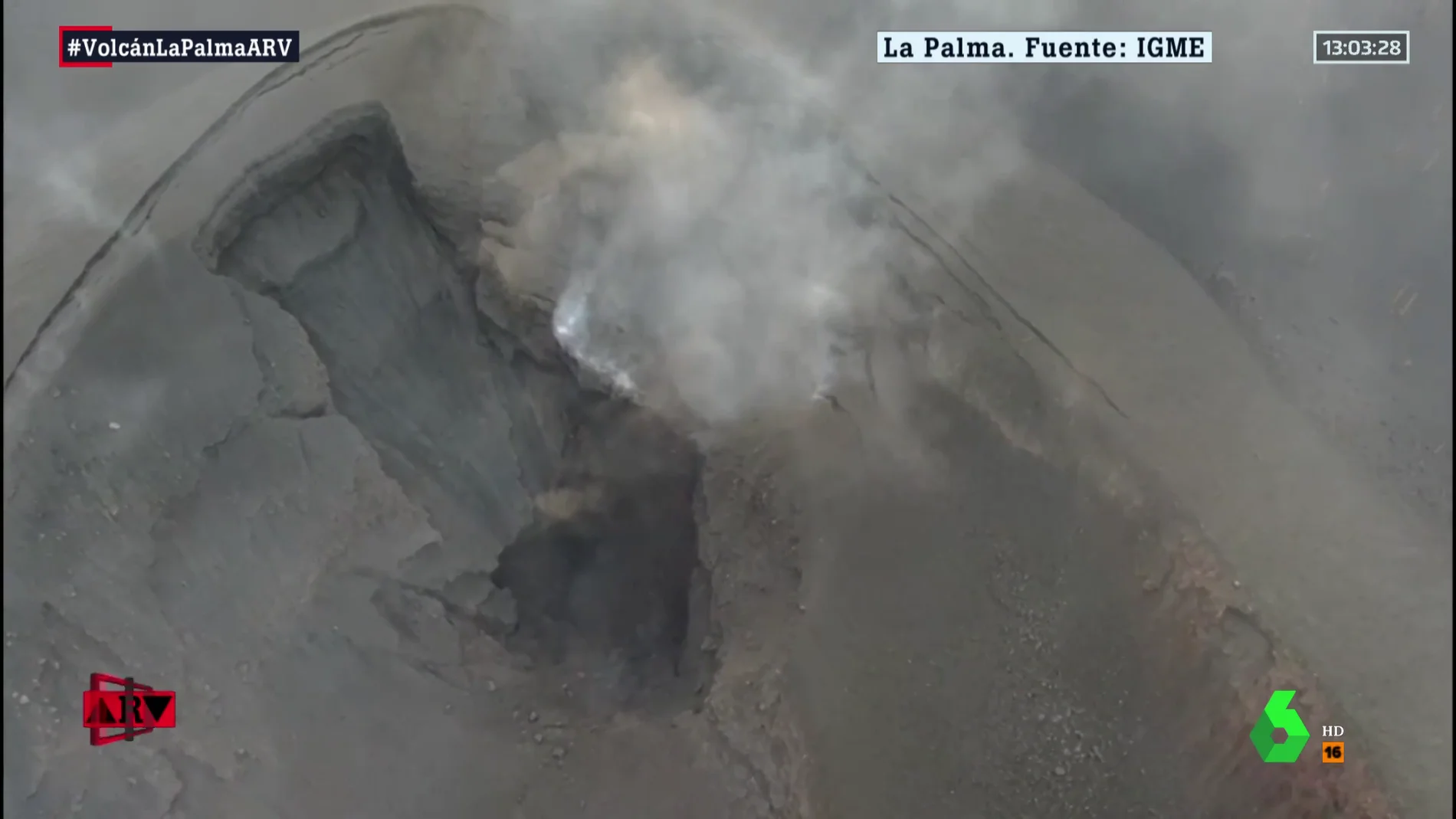 Imagen aérea del cráter principal del volcán de La Palma