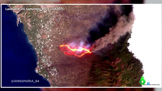 Las primeras imágenes de satélite del volcán de La Palma: así es la extensión de las lenguas de fuego que buscan el mar Las primeras imágenes de satélite del volcán de La Palma: así es la extensión de las lenguas de fuego que buscan el mar