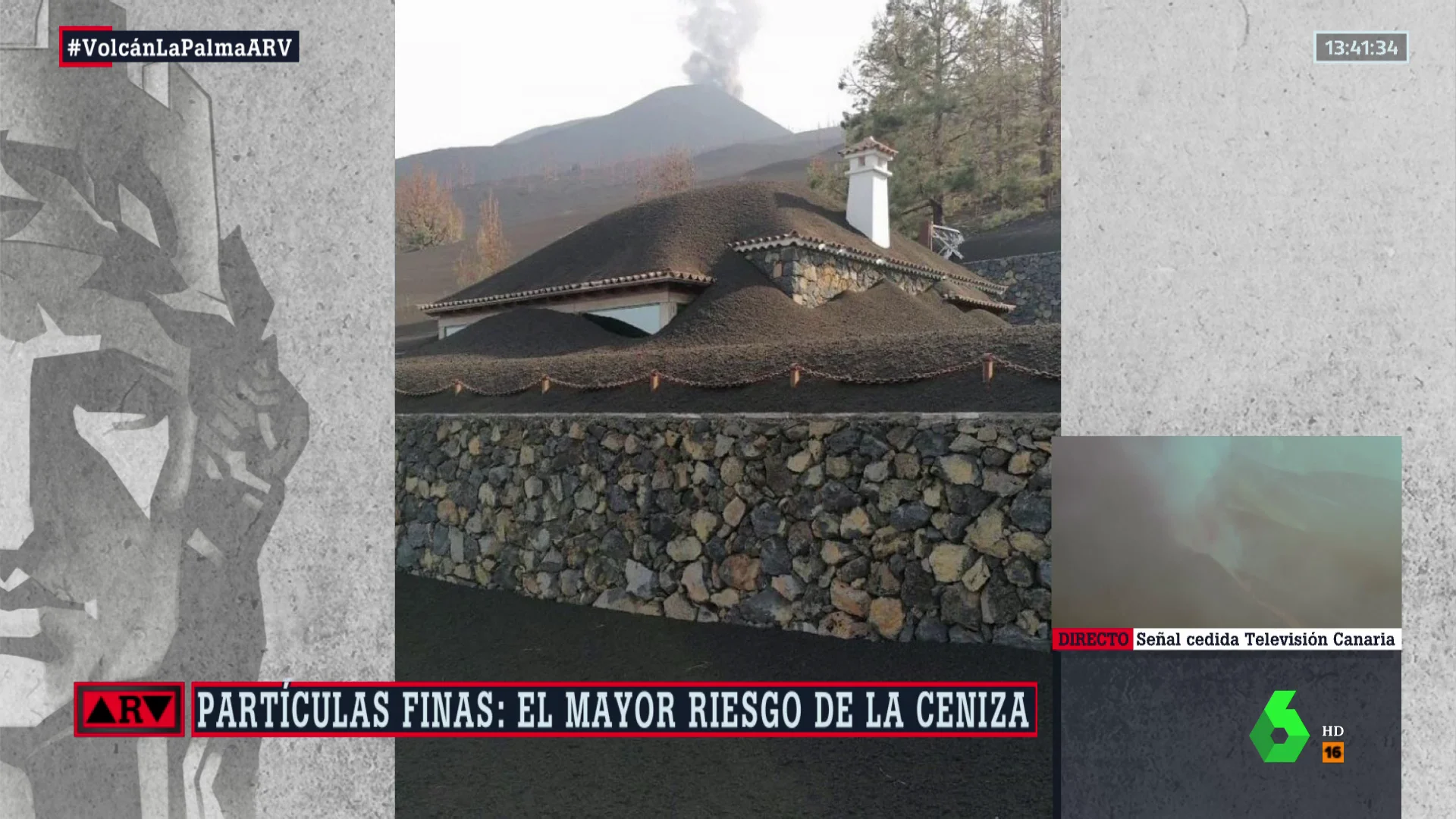 Casa cubierta por la ceniza en LA Palma