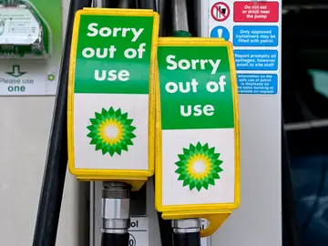 Un surtidor de gasolina, fuera de servicio en Reino Unido
