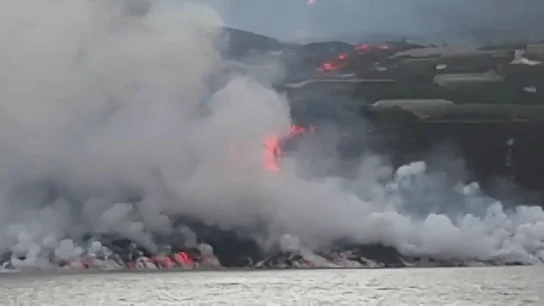 Comienza a formarse un delta de lava en La Palma Comienza a formarse un delta de lava en La Palma