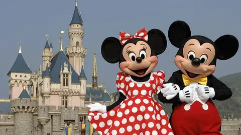 Minnie y Mickey en Disneyland Minnie y Mickey en Disneyland
