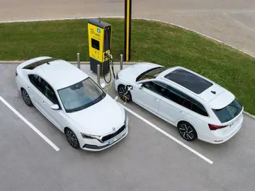 La jugada de Skoda que podría sacrificar a los PHEV del Grupo Volkswagen La jugada de Skoda que podría sacrificar a los PHEV del Grupo Volkswagen