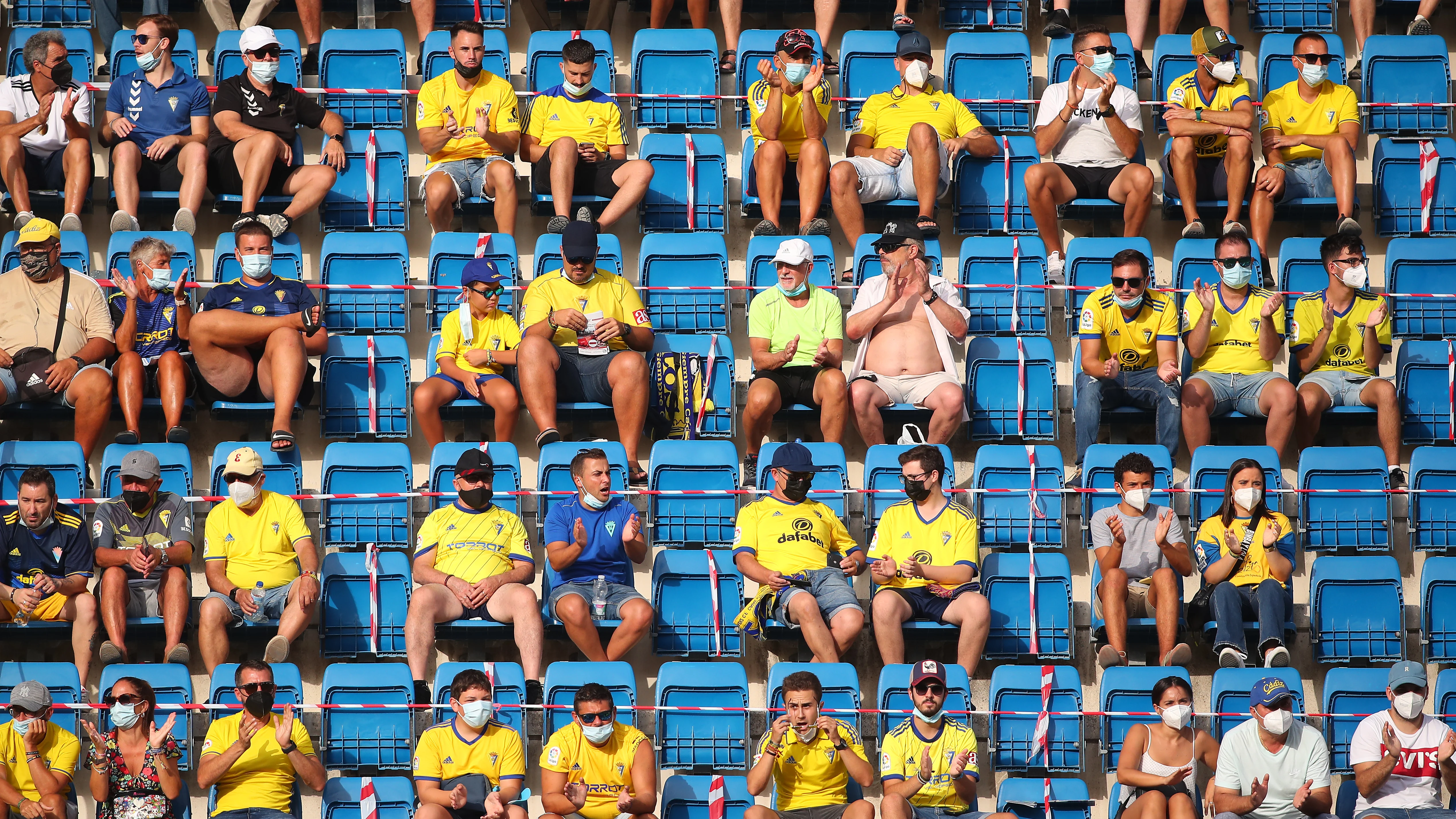 Aficionados en el Cádiz-Levante