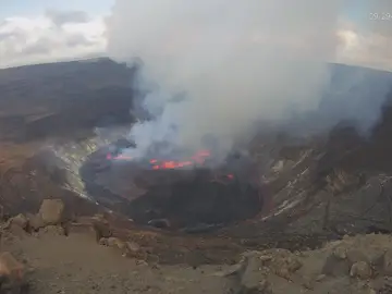 El volcán hawaiano Kilauea entra en erupción