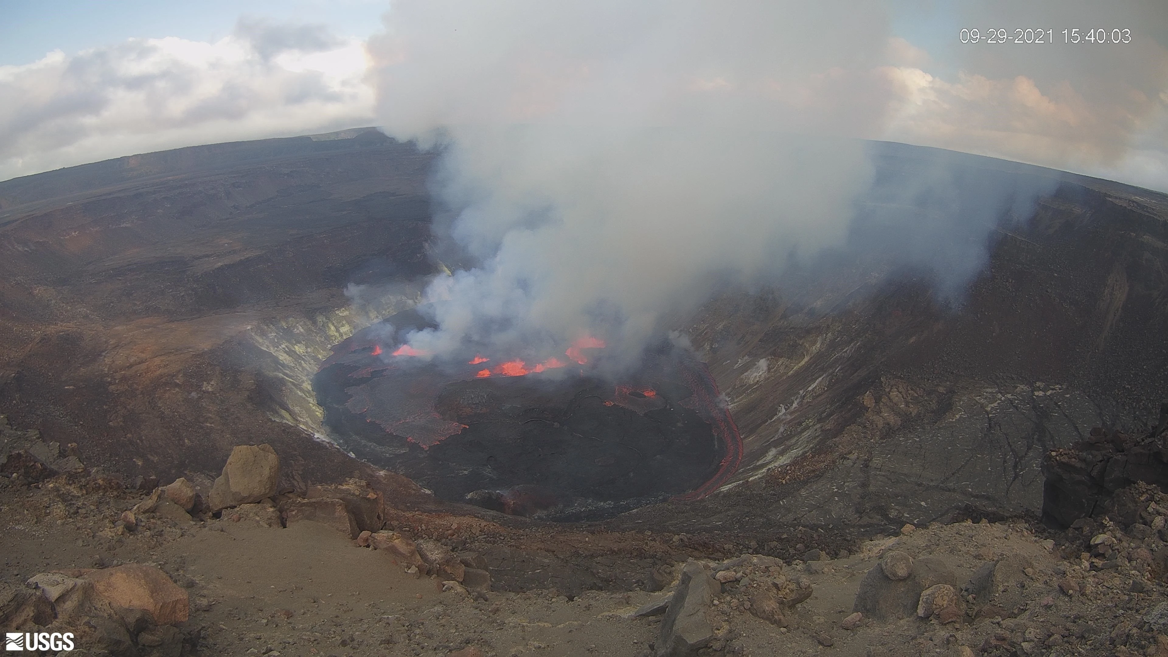 El volcán hawaiano Kilauea entra en erupción