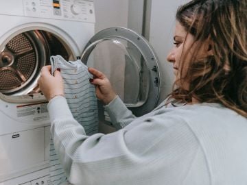 Cómo encoger la ropa (adrede) sin dañarla