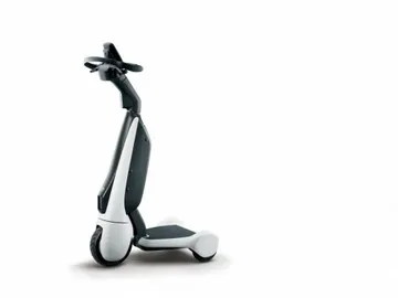 Toyota lanza el C+walkT, una nueva forma de movilidad personal Toyota lanza el C+walkT, una nueva forma de movilidad personal