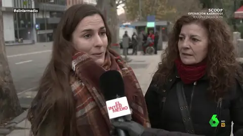 El miedo de volver a casa siendo mujer: "Llegué al portal y había dos hombres con los pantalones bajados. No tenía escapatoria" El miedo de volver a casa siendo mujer: "Llegué al portal y había dos hombres con los pantalones bajados. No tenía escapatoria"