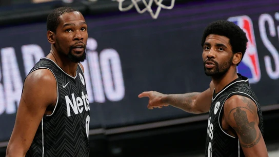 Kevin Durant, con Kyrie Irving Kevin Durant, con Kyrie Irving