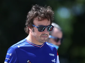 Fernando Alonso, en el 'paddock' Fernando Alonso, en el 'paddock'
