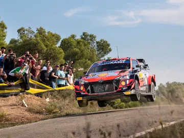 Thierry Neuville vuela hacia su segundo triunfo Thierry Neuville vuela hacia su segundo triunfo