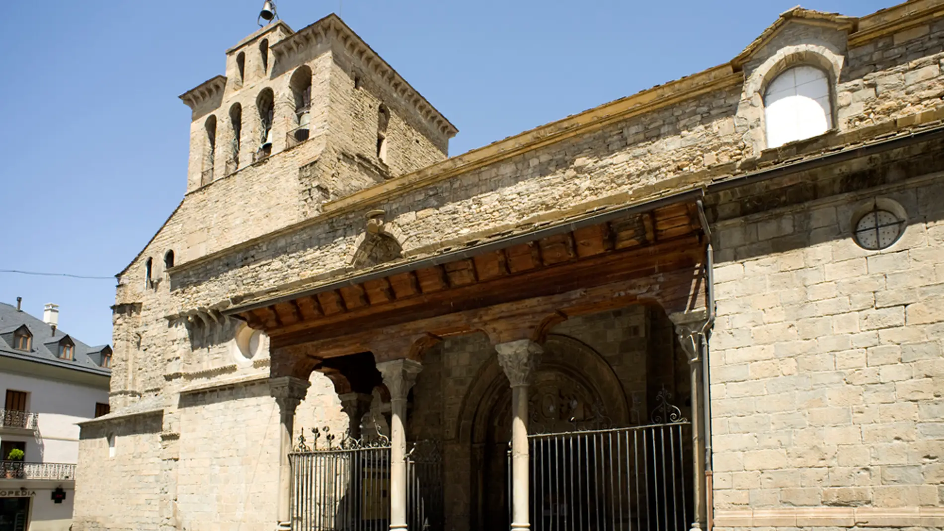 Catedral de Jaca: su historia, leyendas y curiosidades