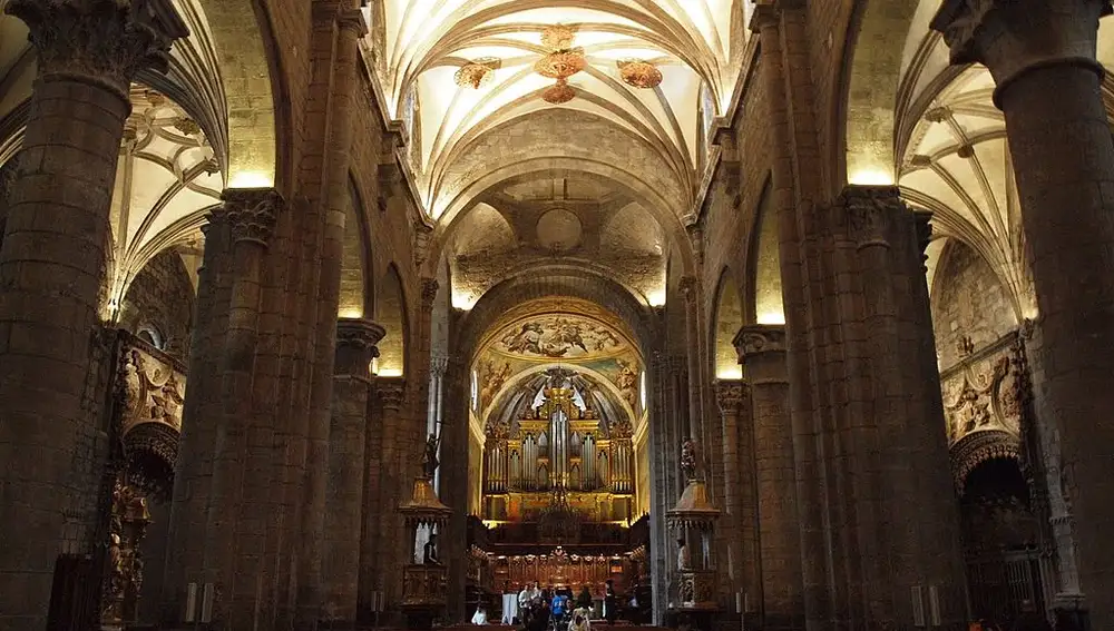 Interior catedral de Jaca