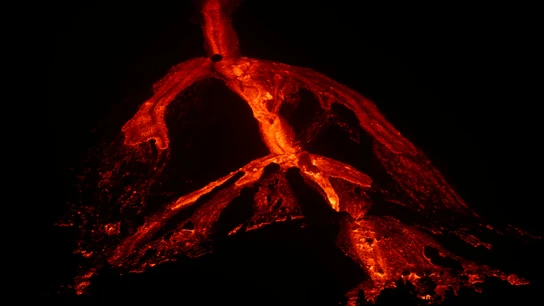 Imagen nocturna del volcán de La Palma Imagen nocturna del volcán de La Palma