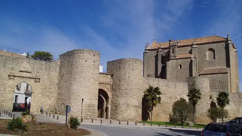 Puerta de Almocábar Puerta de Almocábar