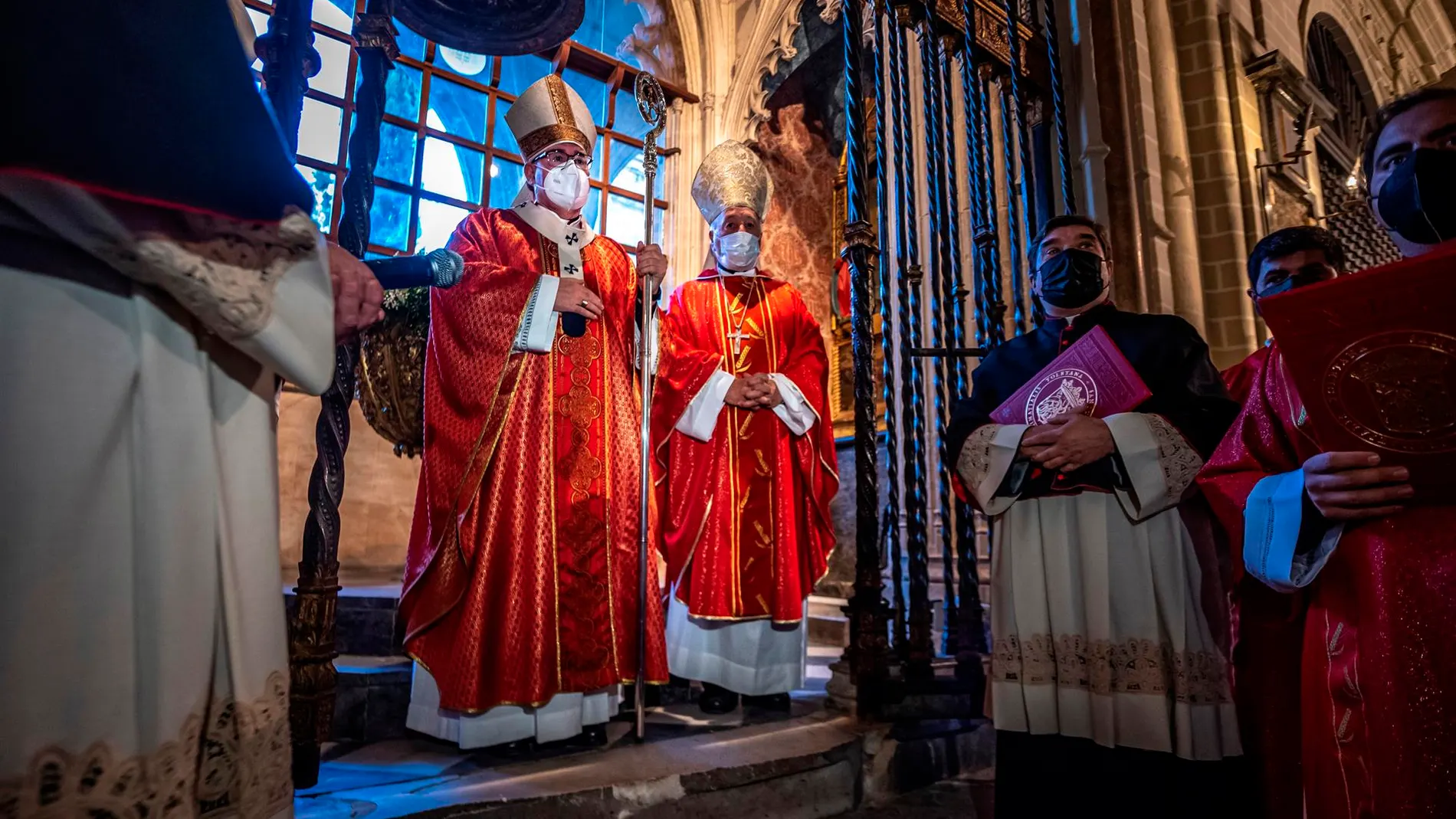 El arzobispo de Toledo, Francisco Cerro, oficia una eucaristía