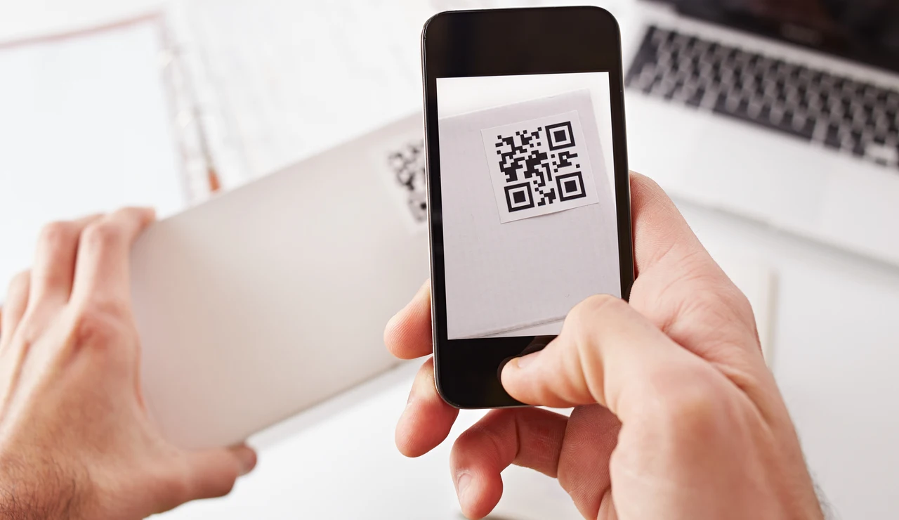 La advertencia de la policía tras la aparición de tarjetas con códigos QR que simulan 'El juego del calamar'