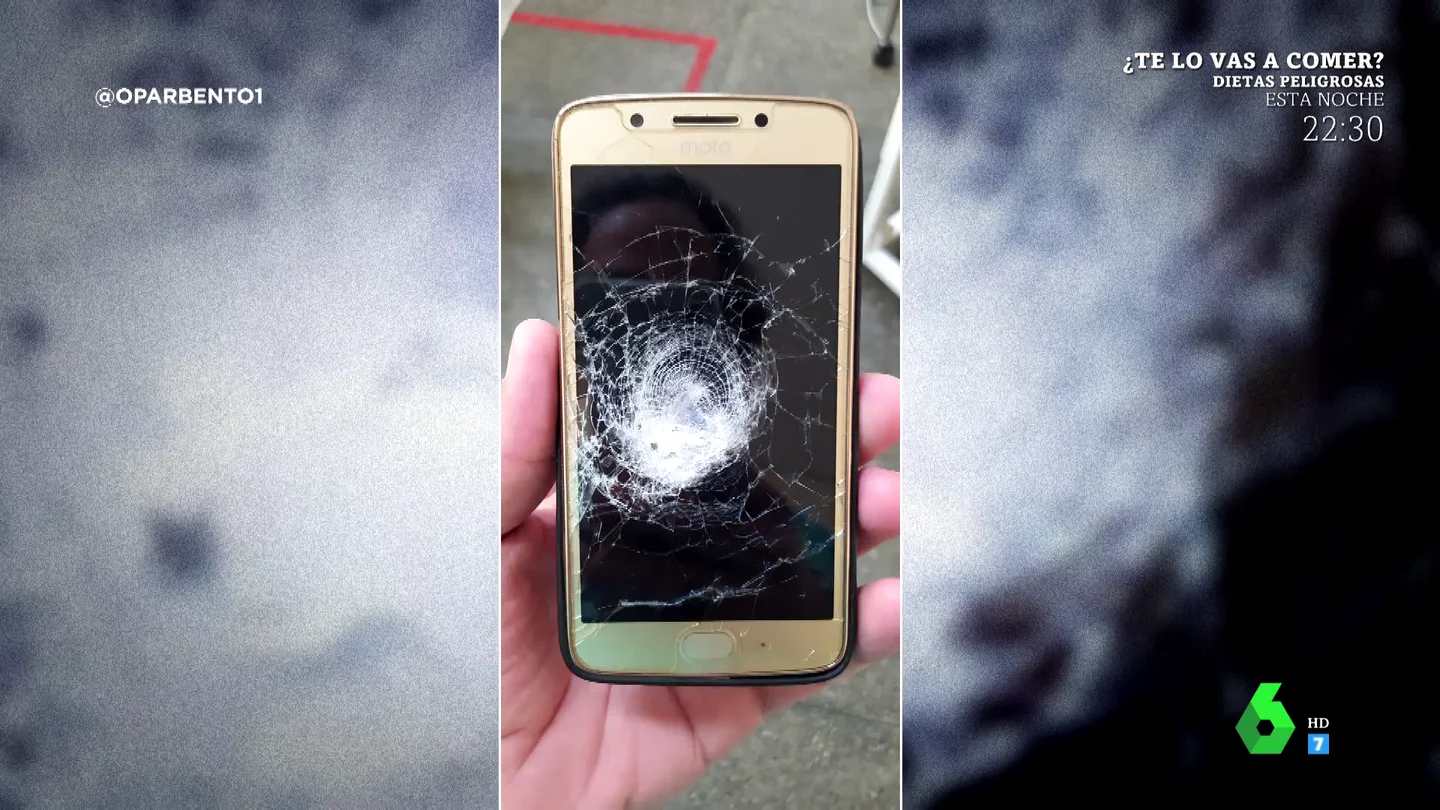 Un hombre se salva de un disparo gracias a su móvil con una funda de Hulk Un hombre se salva de un disparo gracias a su móvil con una funda de Hulk