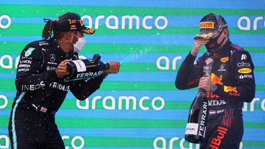 Lewis Hamilton y Max Verstappen Lewis Hamilton y Max Verstappen