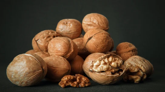 Este es el mejor fruto seco para tu corazón: tiene omega 3 y ayuda a reducir el colesterol Este es el mejor fruto seco para tu corazón: es saciante, nutritivo y ayuda a reducir el colesterol