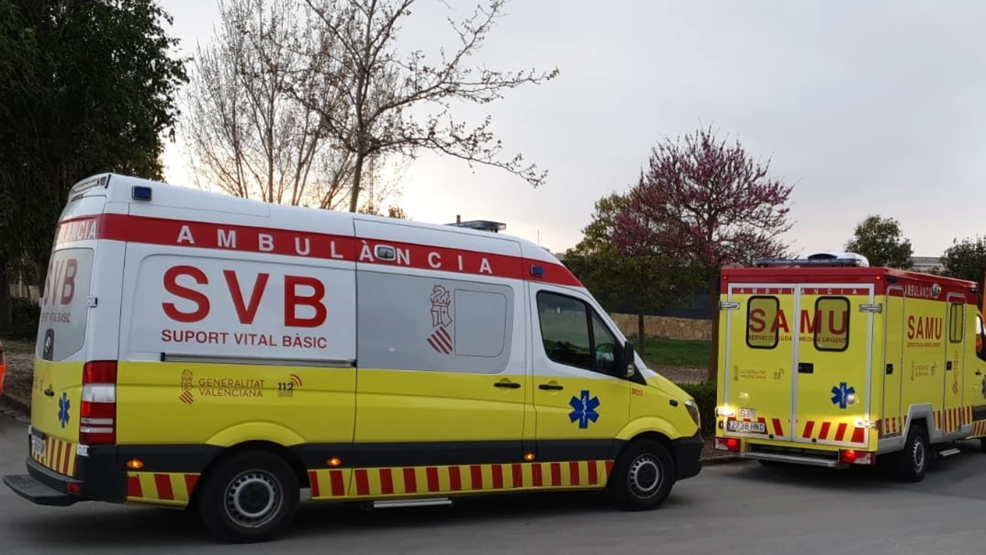 Imagen de archivo de ambulancias en Valencia Imagen de archivo de ambulancias en Valencia
